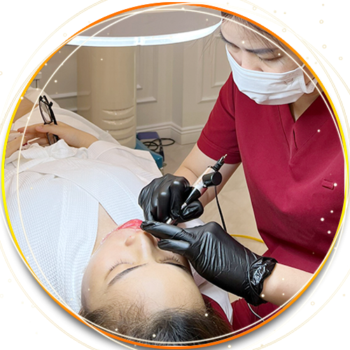 Phun-môi-hồng-collagen